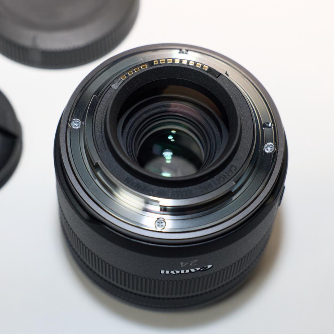 【使用回数１回 美品！】キヤノン Canon RF24mm F1.8 MACRO