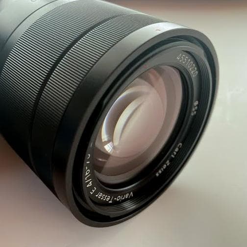 Sony αEマウント16-70mm F4 APS-C OSS