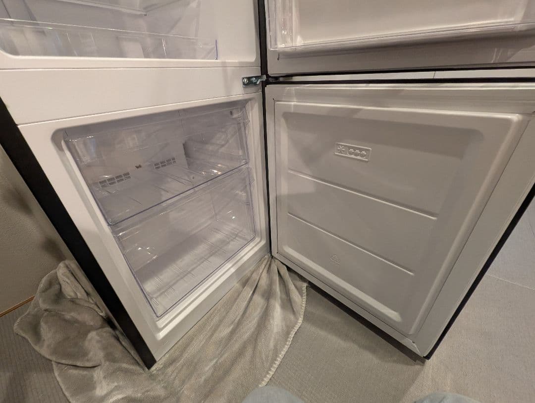 2024年製HAIERブラック冷蔵庫121L