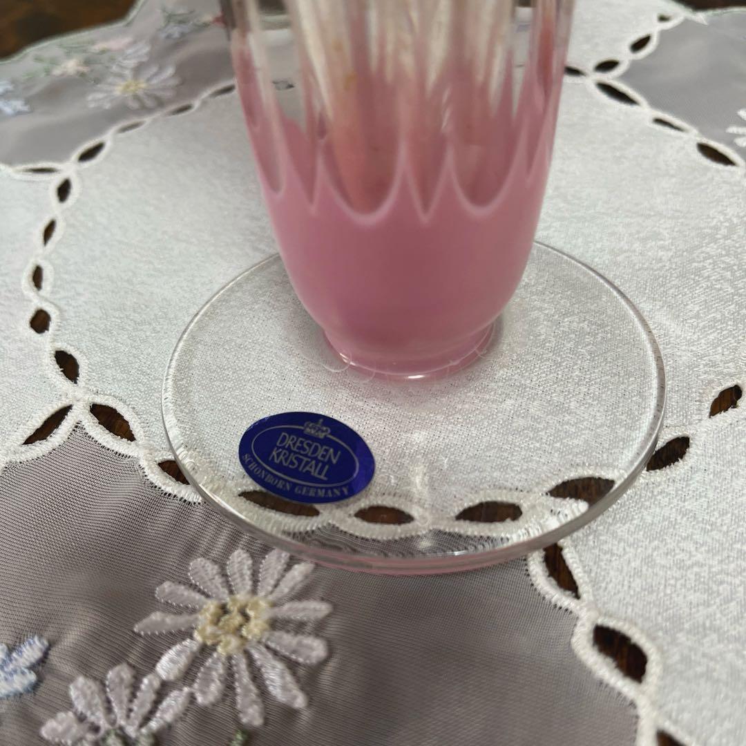 ドレスデンクリスタル ピンク被せガラス 花瓶 ハンドカット フラワーベース