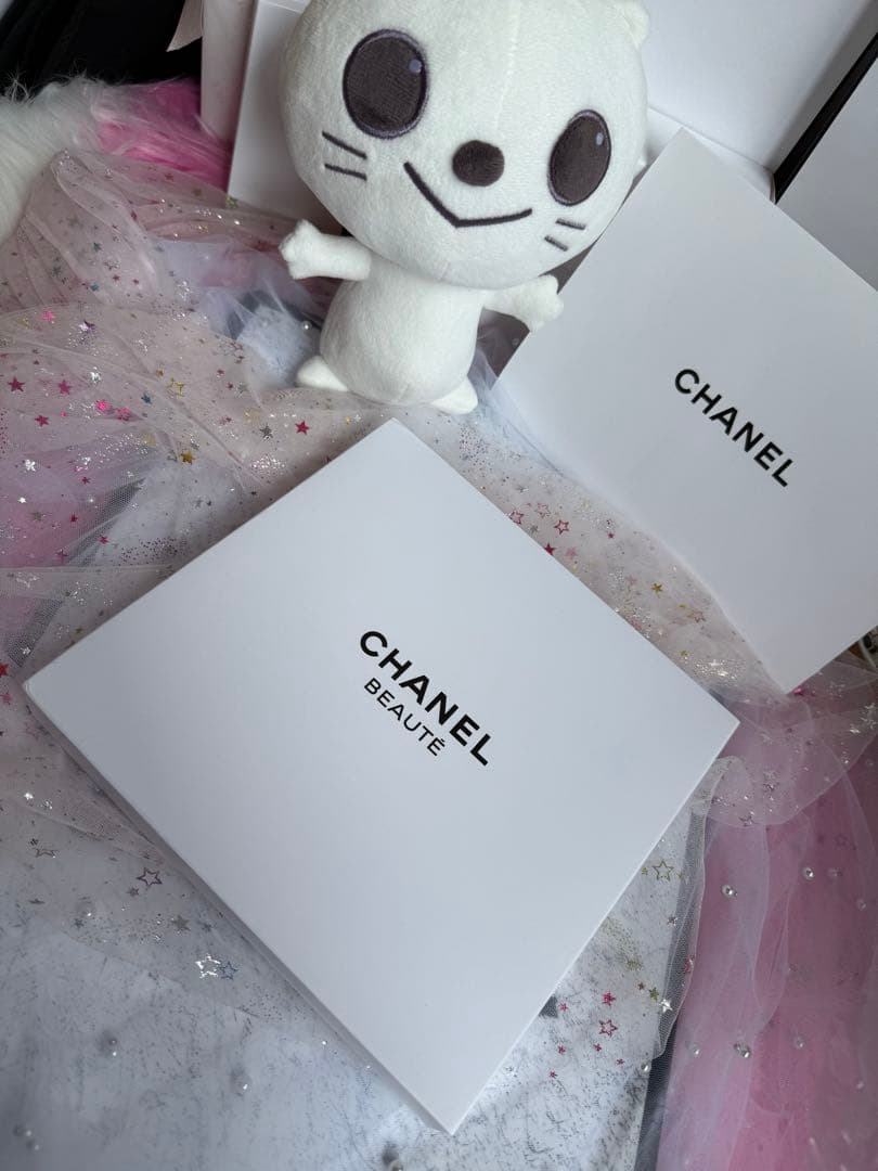 シャネル　CHANEL ゴ―ルドスタンドミラー海外限定