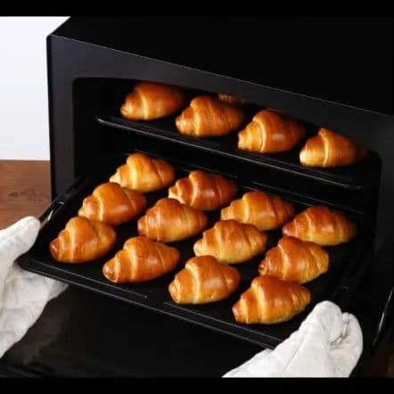 TOSHIBA 石窯ドーム　2025年製 ER-D7000B 白