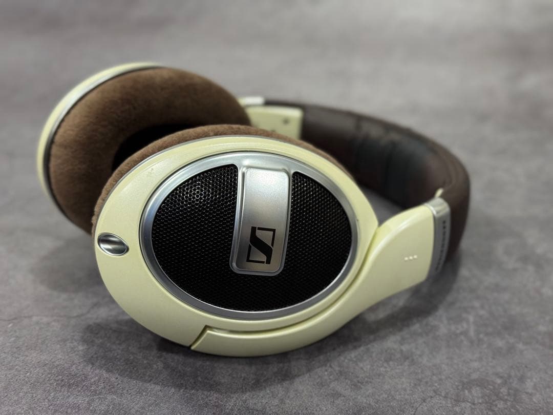 ゼンハイザー ヘッドホンSENNHEISER HD599