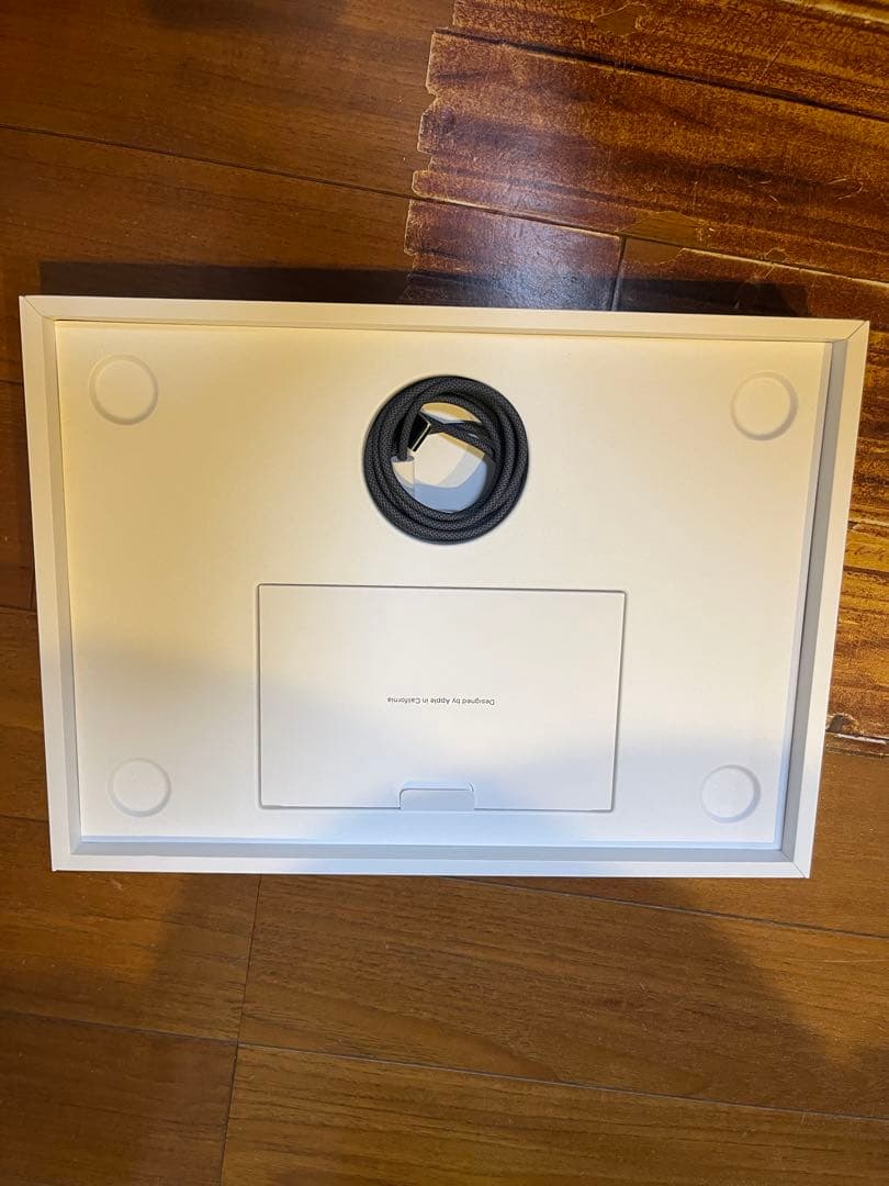 Apple M2チップ搭載 13インチ MacBook Air スペースグレイ