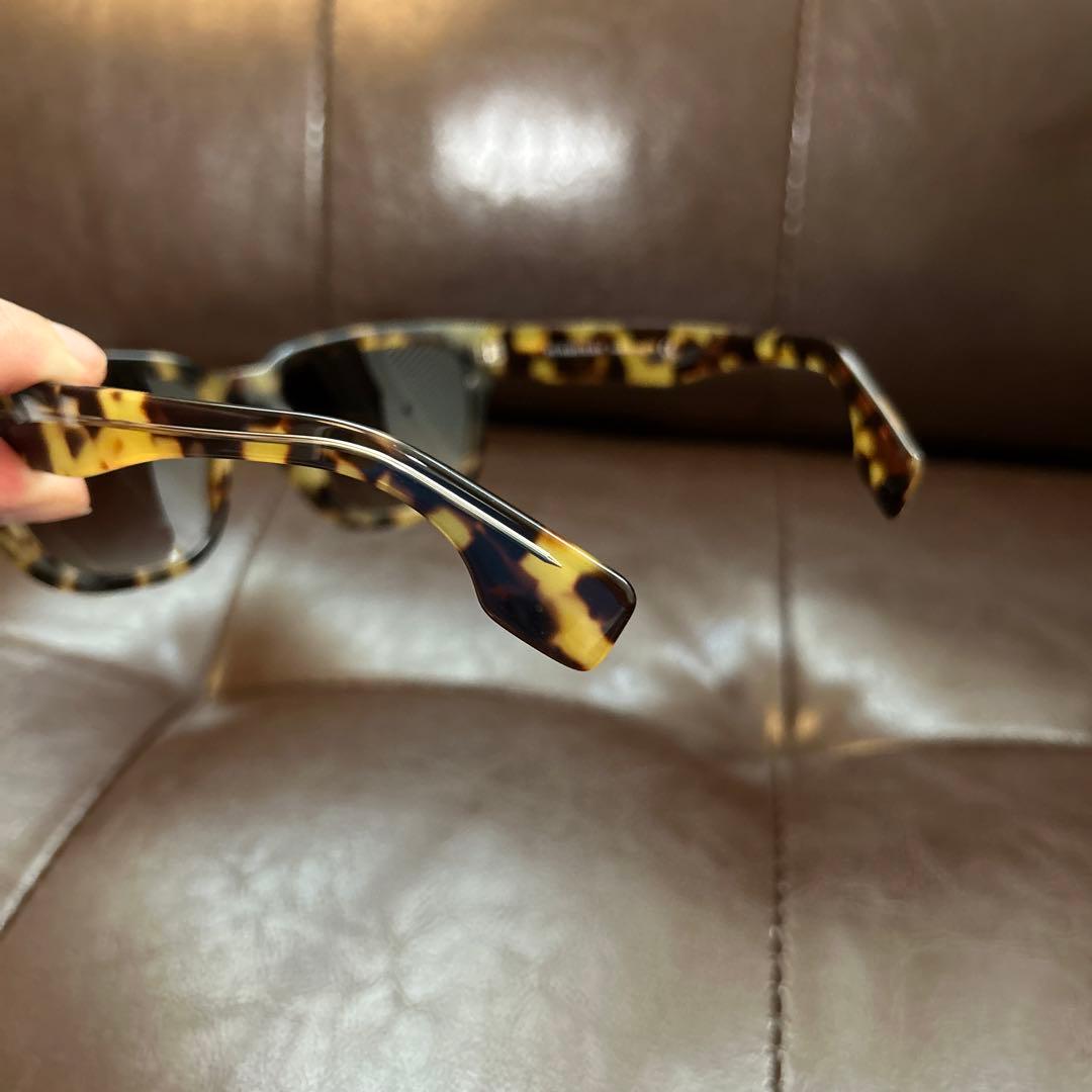 【未使用.正規品】Burberry レディース　べっこう柄サングラス