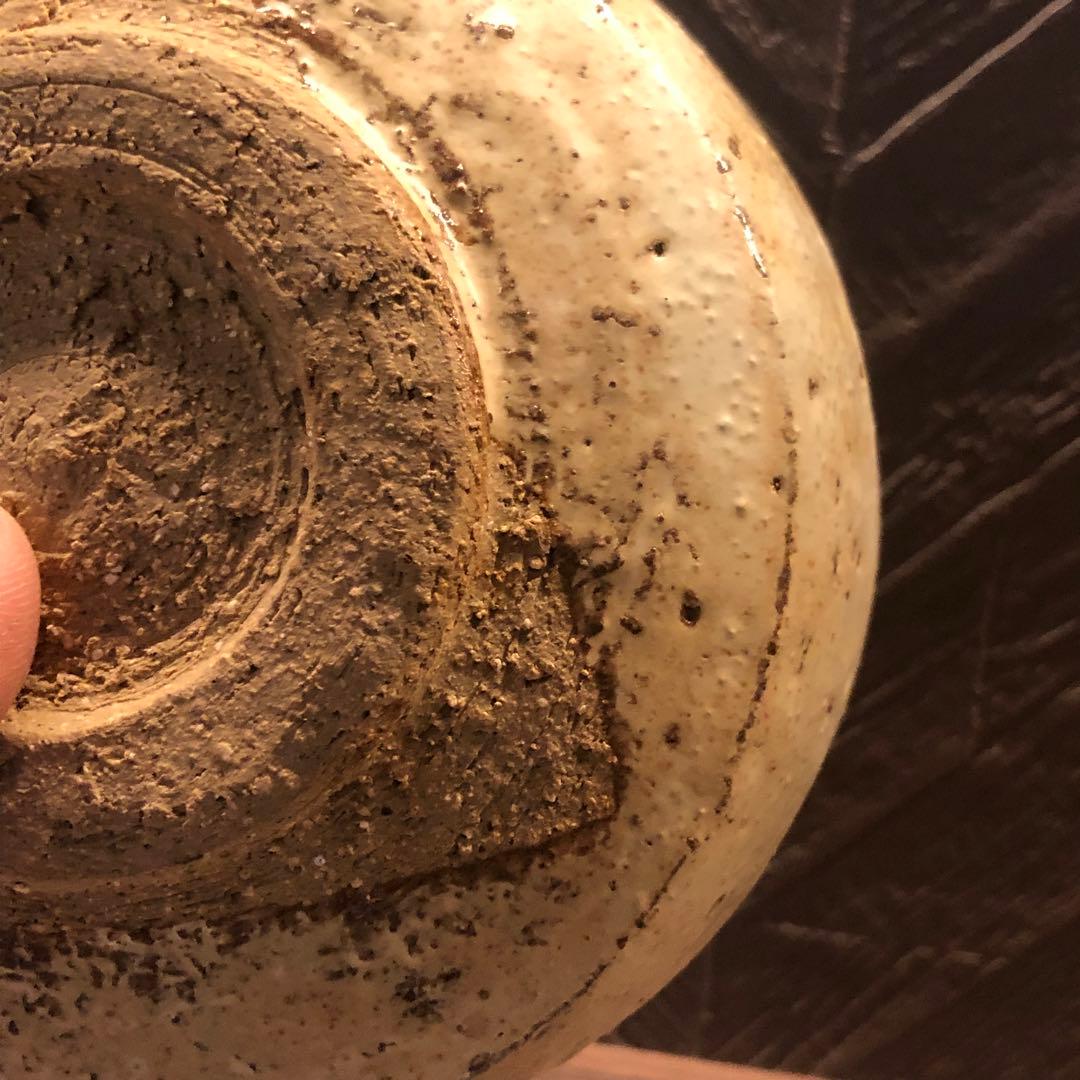 2点ロディ◾️蔵から焦がしミルクティー色の美しい釉薬の抹茶茶碗が出て来た。