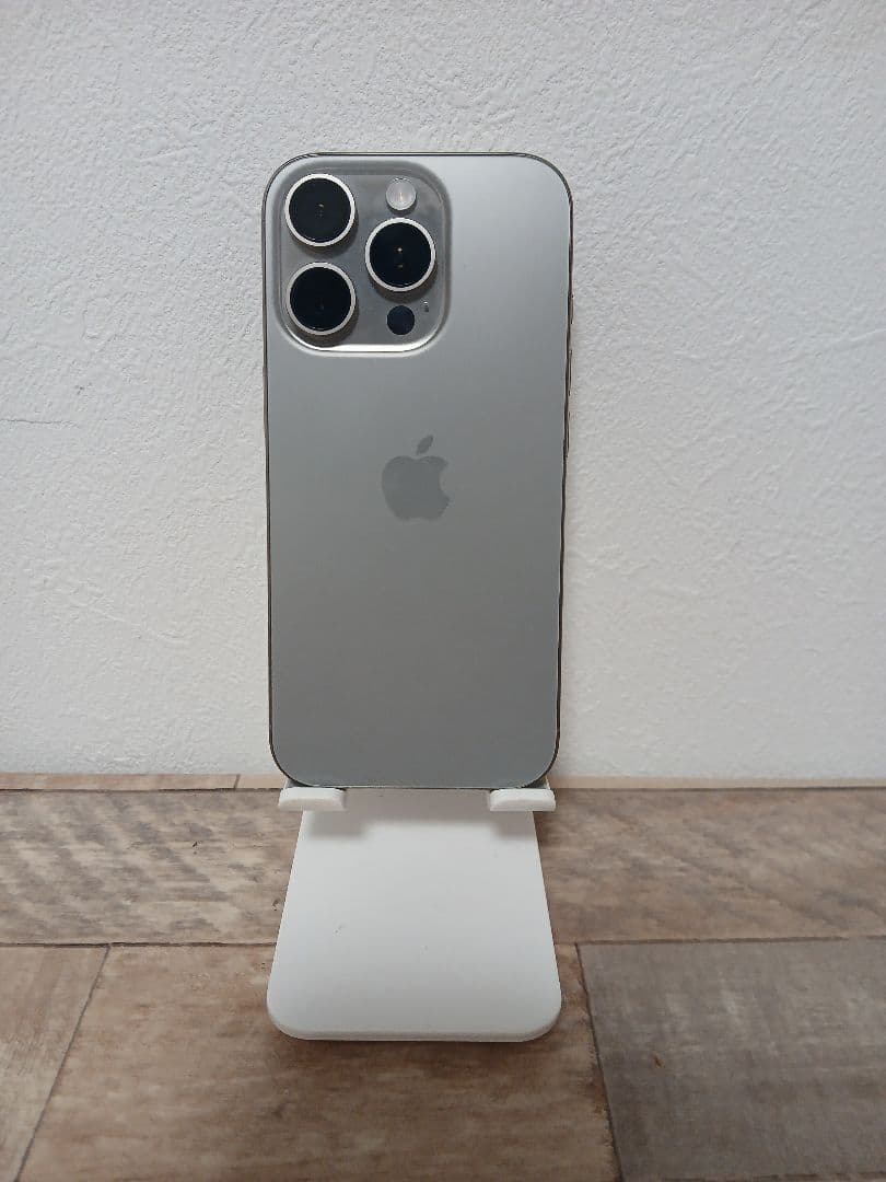 つ*る様 iPhone 16 Pro ジャンク品 / 部品取り・修理用*画面割れ