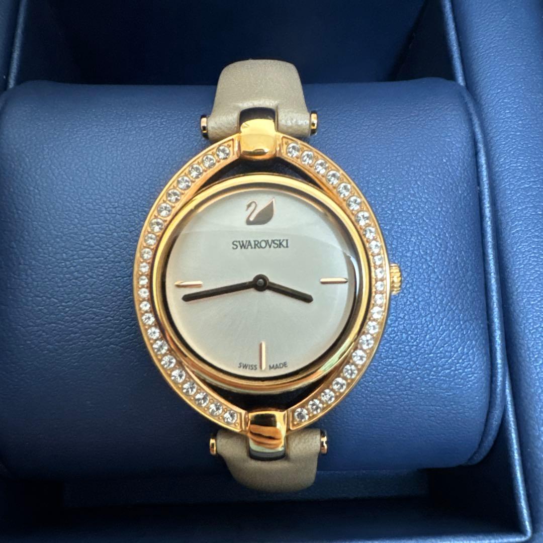 Swarovski クリスタル装飾 オーバルウォッチ