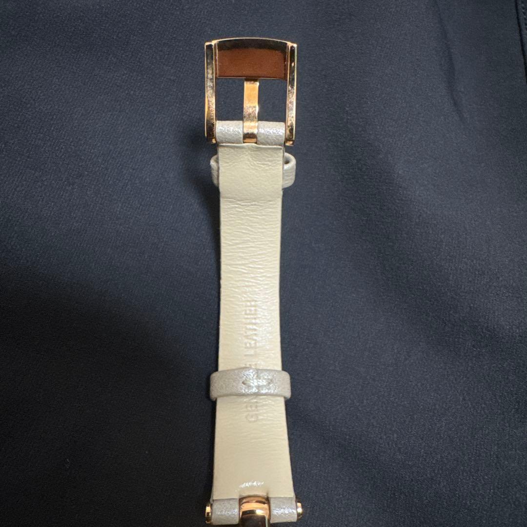 Swarovski クリスタル装飾 オーバルウォッチ