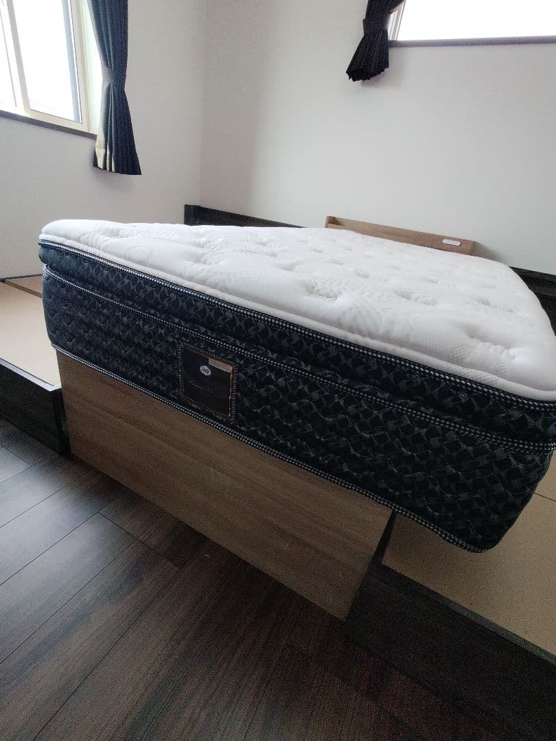 シーリー　セミダブル スプリングマットレス ホワイト