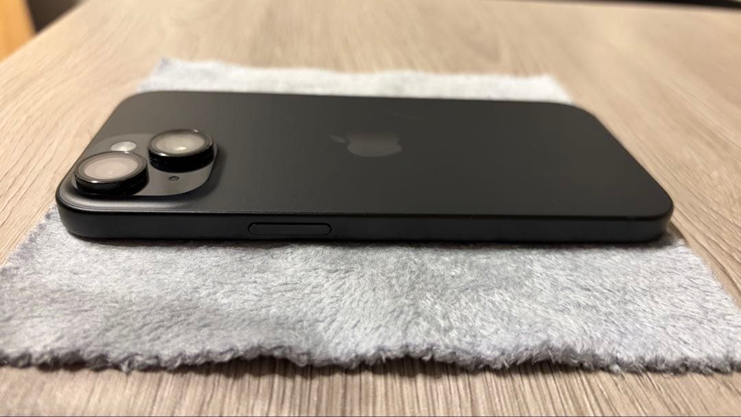 Apple iPhone 15ブラック【中古美品】【11/15までの出品】