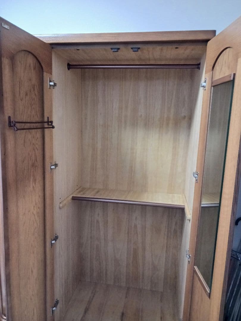 【美品】3ドア木製タンス ブラウン