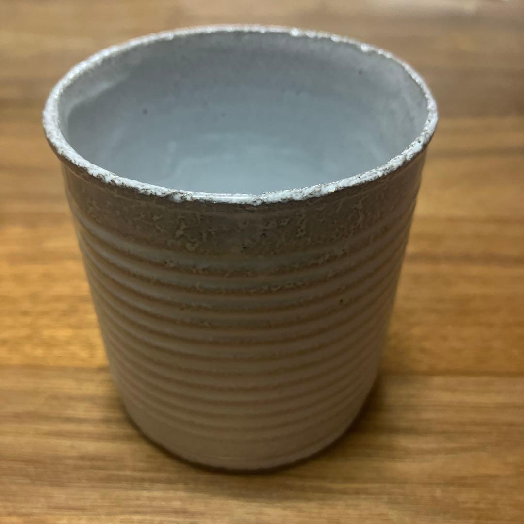 アスティエ・ド・ヴィラット フラワーベース