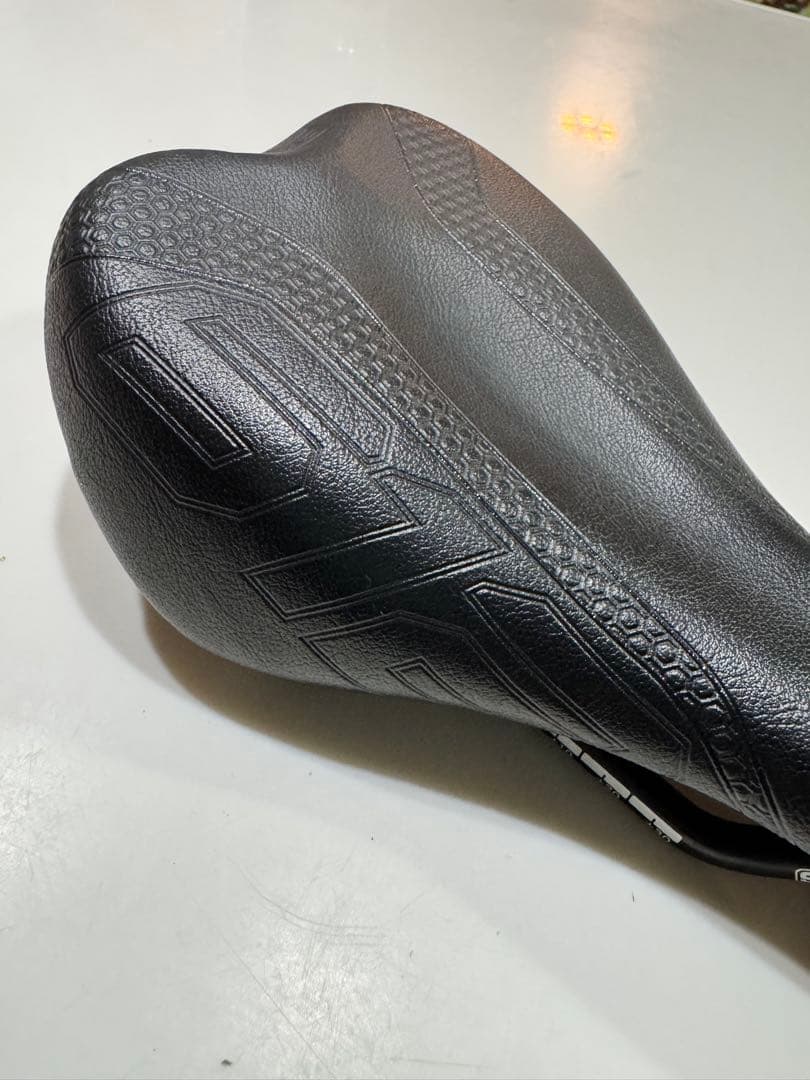 SQlab(エスキューラブ) サドル CARBON 美品！