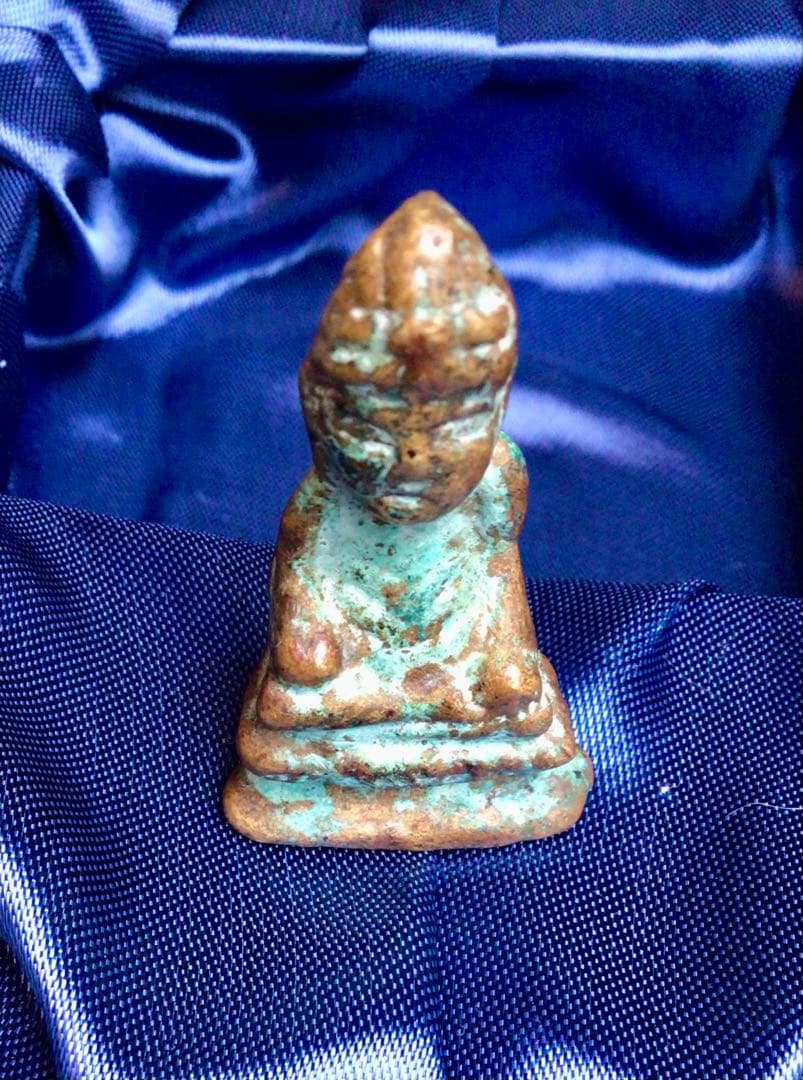 金銅仏像（阿弥陀如来坐像／推定・朝鮮半島三国時代）