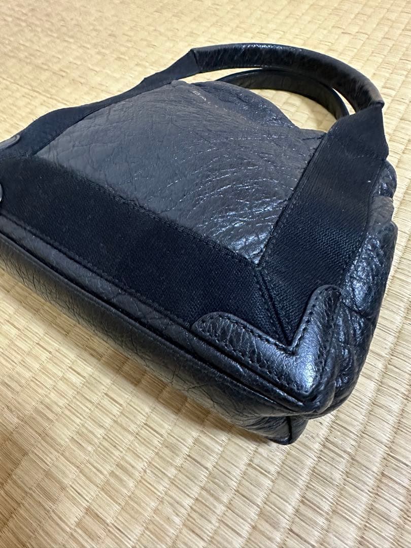 バレンシアガ　BALENCIAGA　ハンドバッグ　カバスS　レザー　ブラック