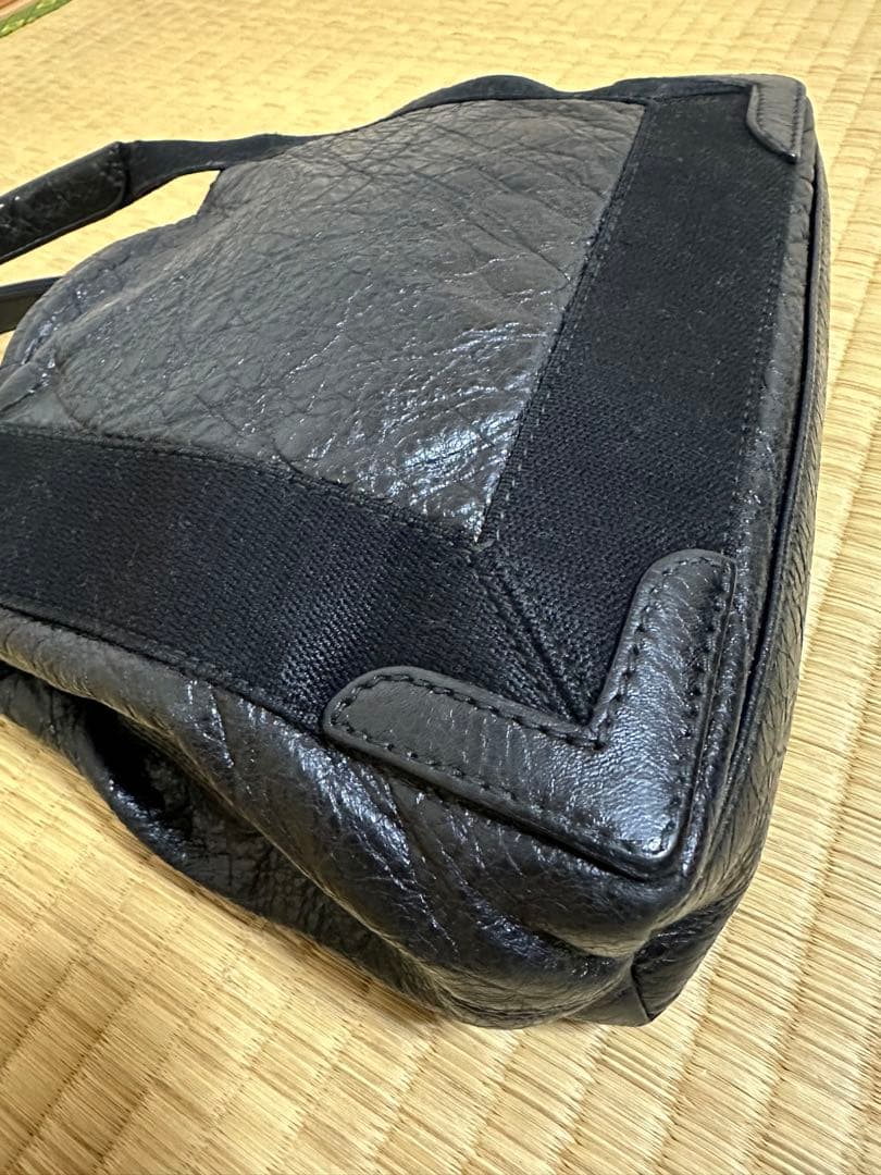 バレンシアガ　BALENCIAGA　ハンドバッグ　カバスS　レザー　ブラック
