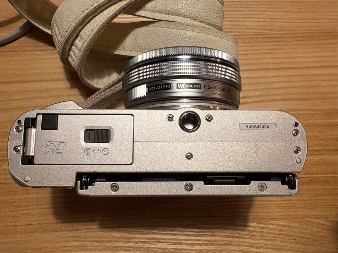 OLYMPUS PEN E-PL9 ホワイト ダブルズームキット美品