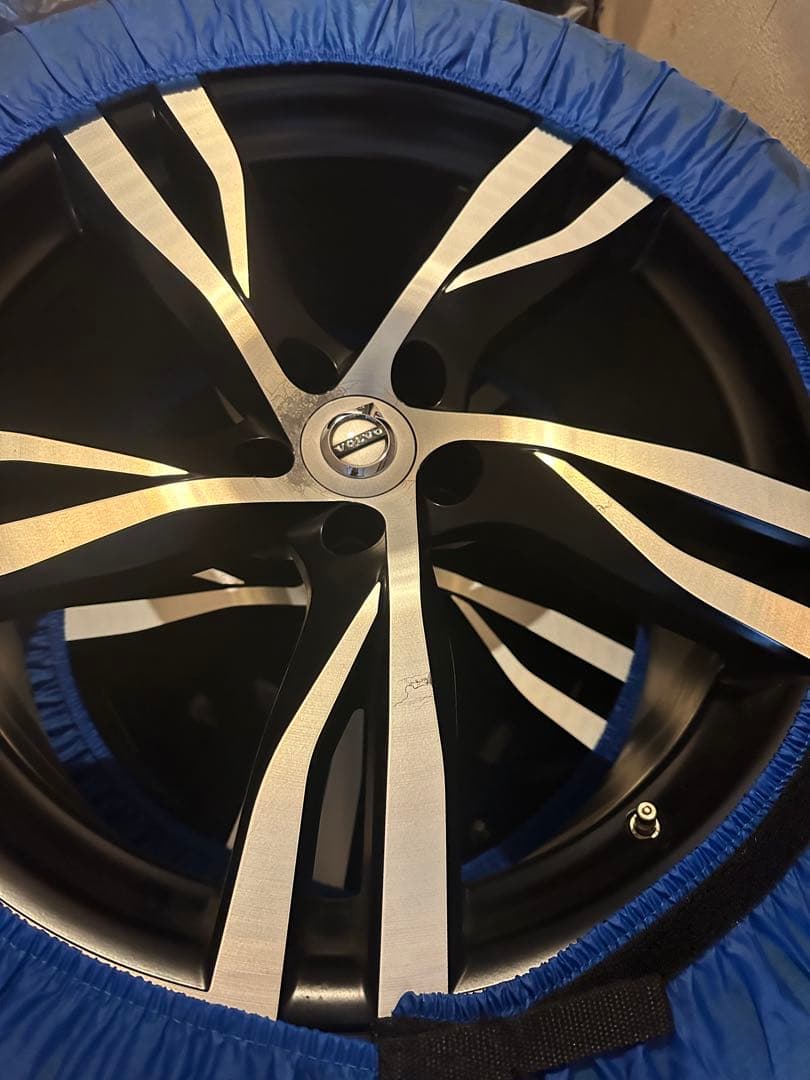 ボルボxc90用アルミホイール 275/45R20 スタッドレスタイヤセット