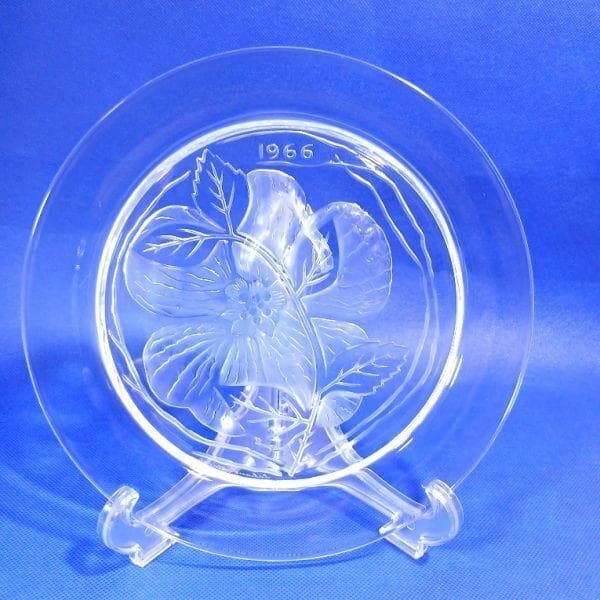 感謝セール ラリック イヤープレート 花 クリスタルガラス 飾り皿 アンティーク