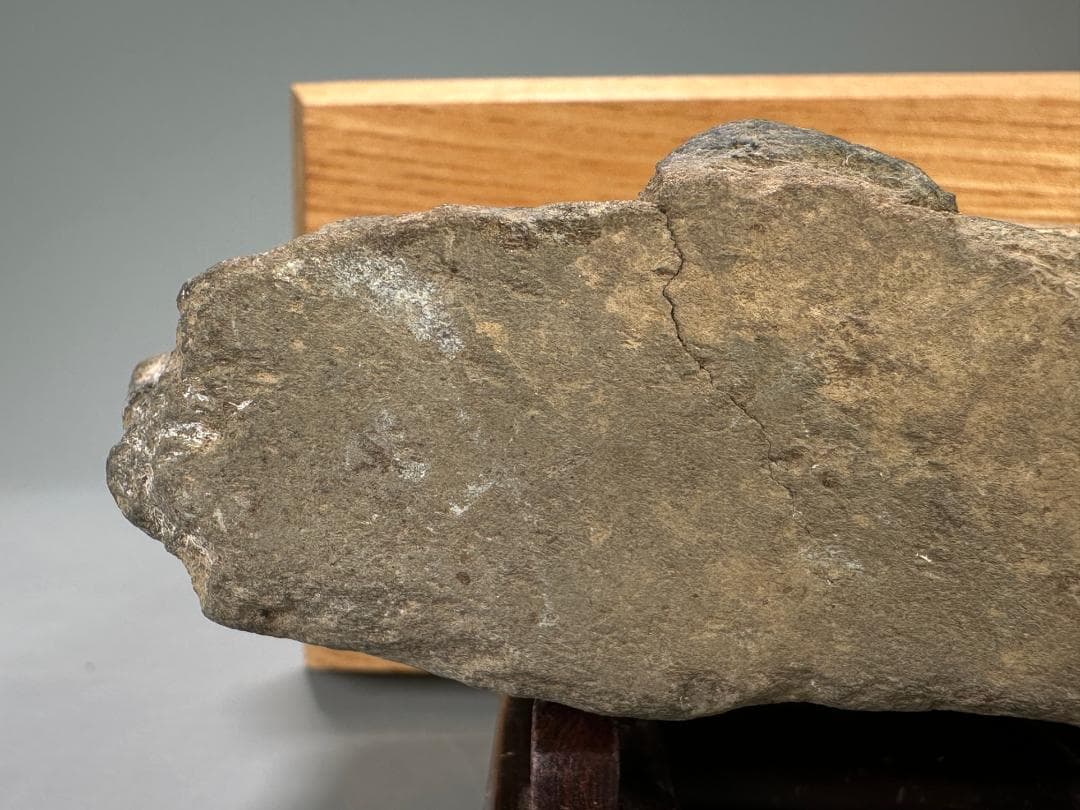 仏教美術石彫　2～3世紀陀羅　ガンダーラ　浮彫断片　仏教叙事　摩耶夢　片岩彩色痕