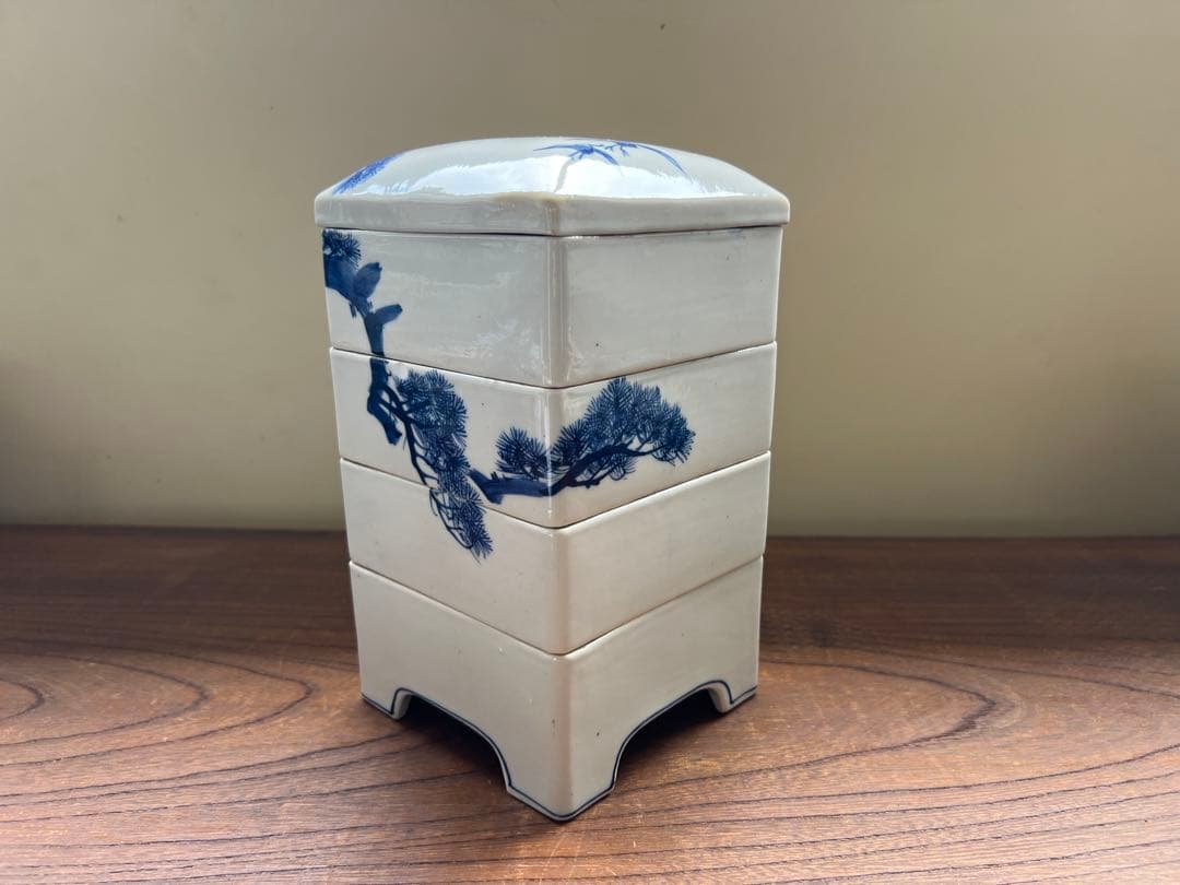 重箱　陶器　染付　インテリア置物　骨董