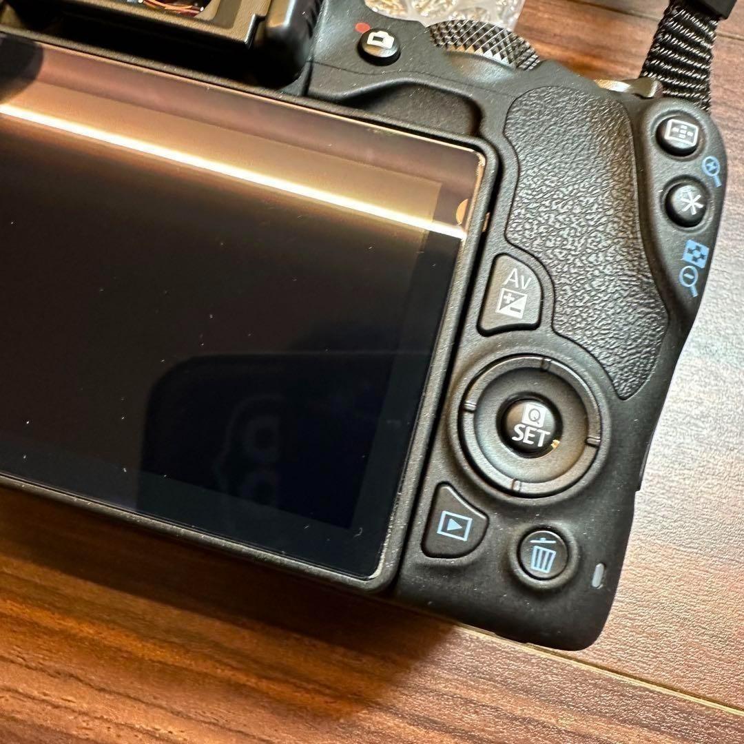 Canon EOS Kiss X9 EF-S 18-55mm ほぼ新品 0309