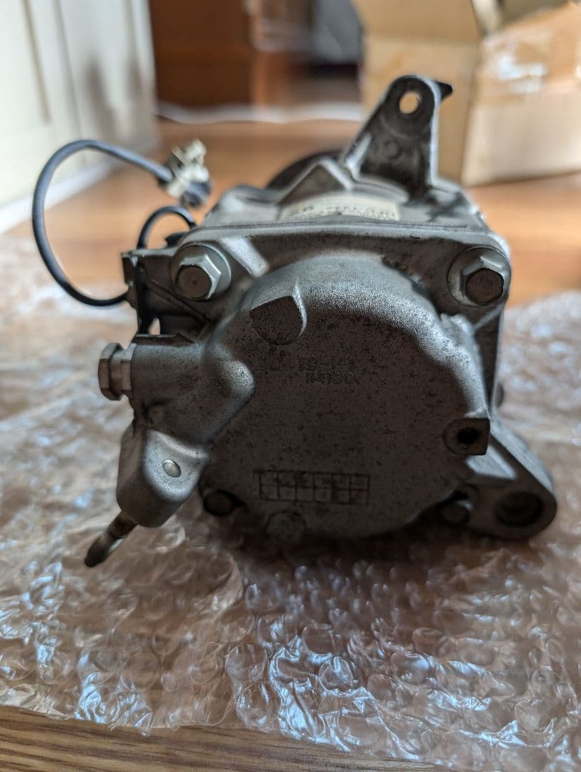 JF1N−boxのエアコンコンプレッサー値下げしました。