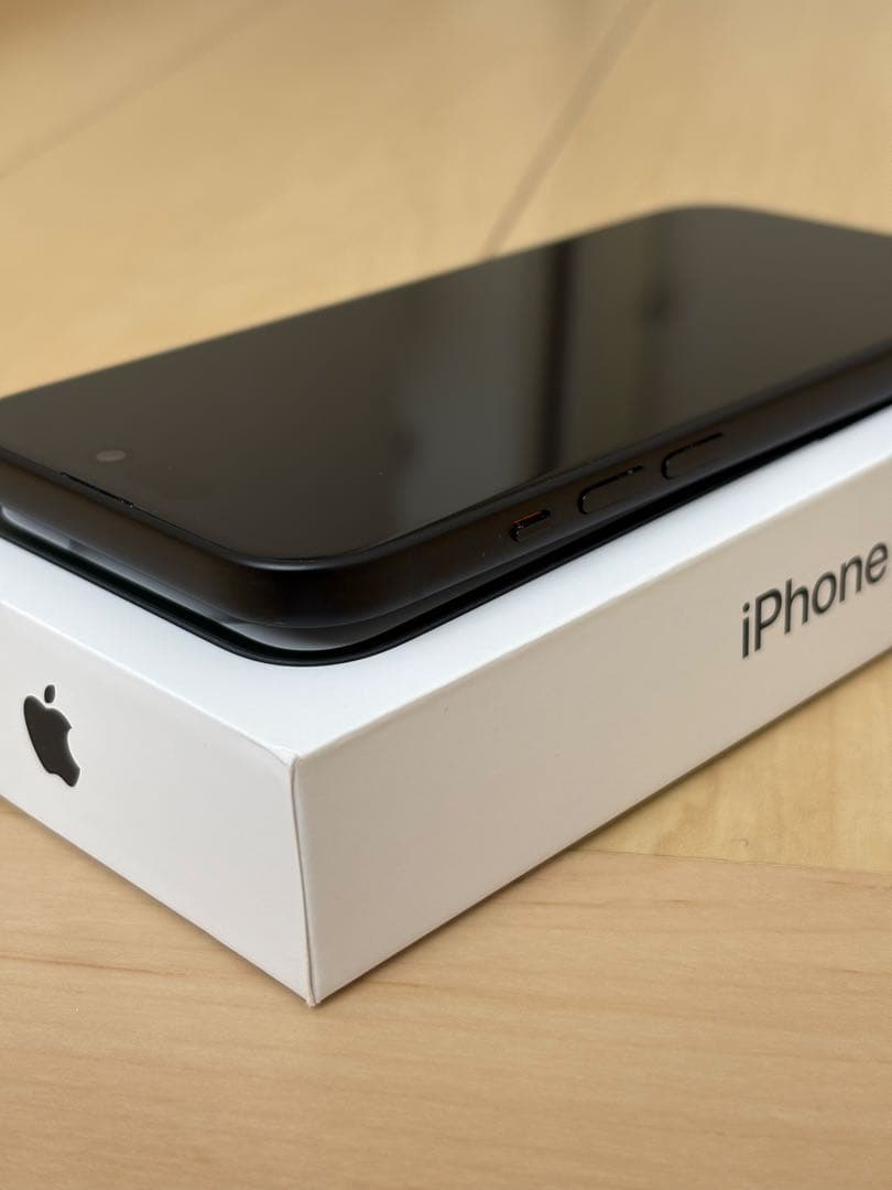 Apple iPhone 15 128GB SIMフリー 本体　ブラック