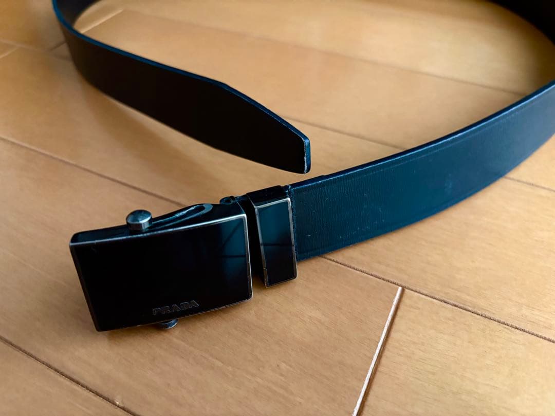 PRADAプラダレザーベルト 黒 アジャスター ユニセックス