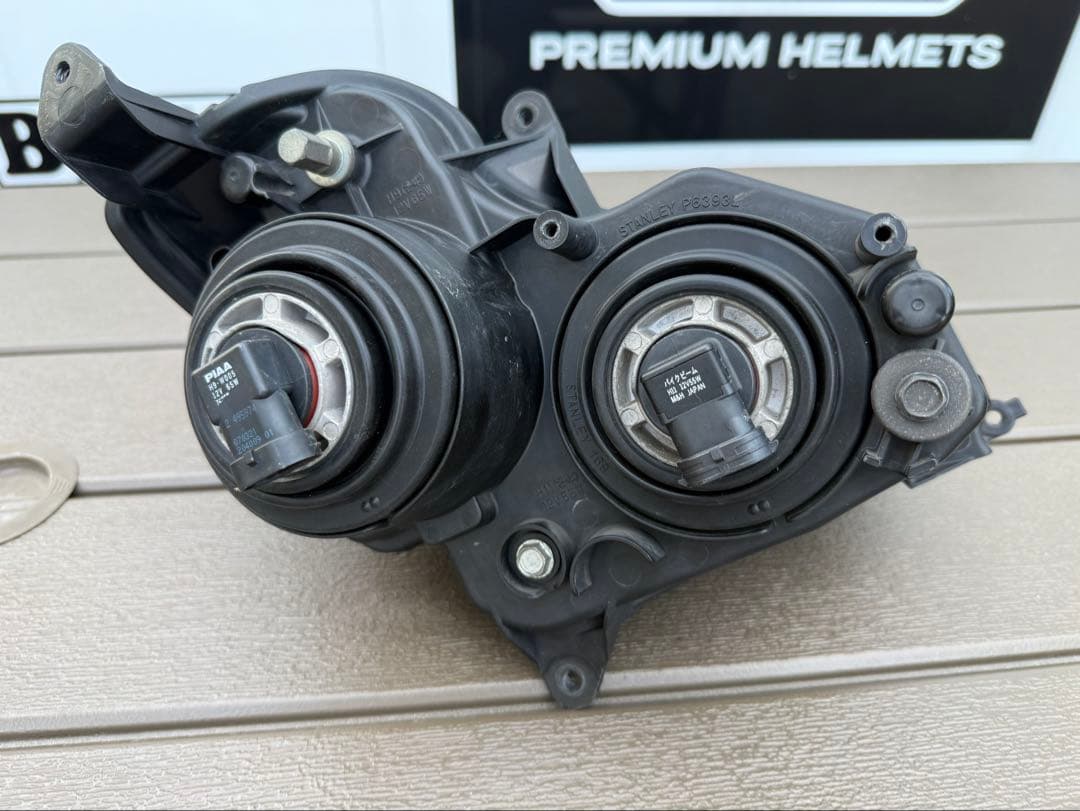 ZZR1400 / ZX-14 純正ヘッドライト 左右セット 破損無し