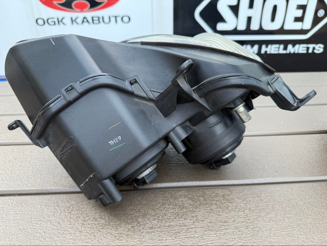 ZZR1400 / ZX-14 純正ヘッドライト 左右セット 破損無し