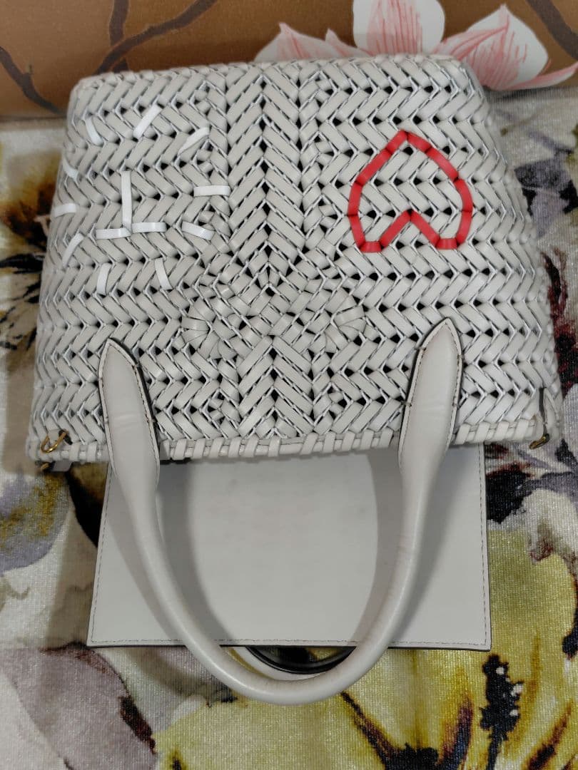 【美品】アニヤハインドマーチ2WAYニーソン★白バッグかごバック★エコバッグ付き