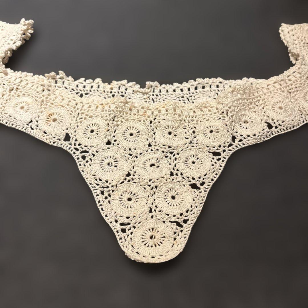 ヨーロピアン　ヴィンテージ　クロシェ　プラストロン(胸もと飾り) 手芸サンプル