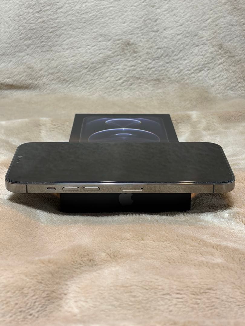 iPhone 12 Pro Max グラファイト 黒SIMフリー ガラスフィルム