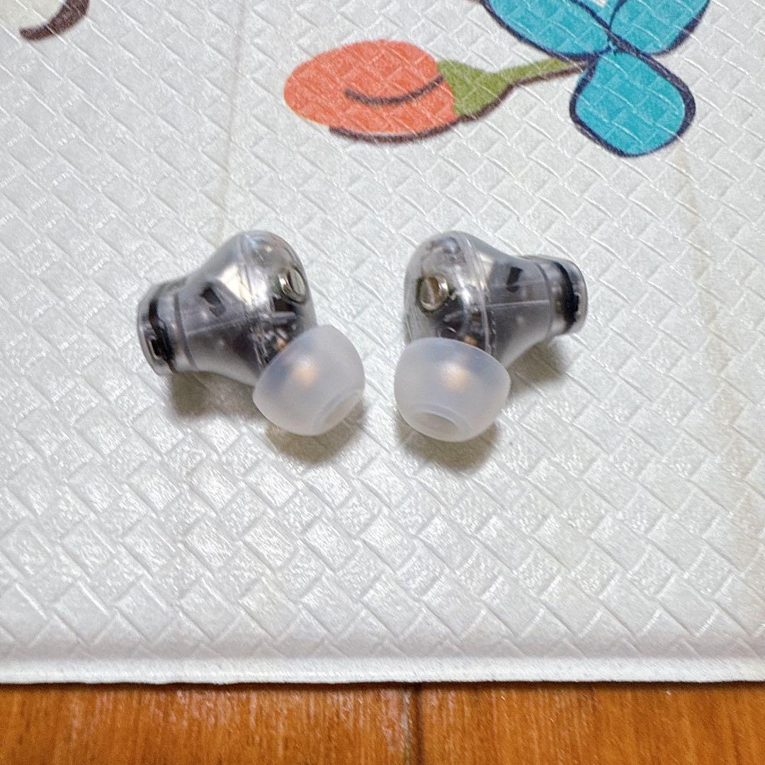 【最終値引き】Beats Studio Buds + ワイヤレスイヤホン クリア