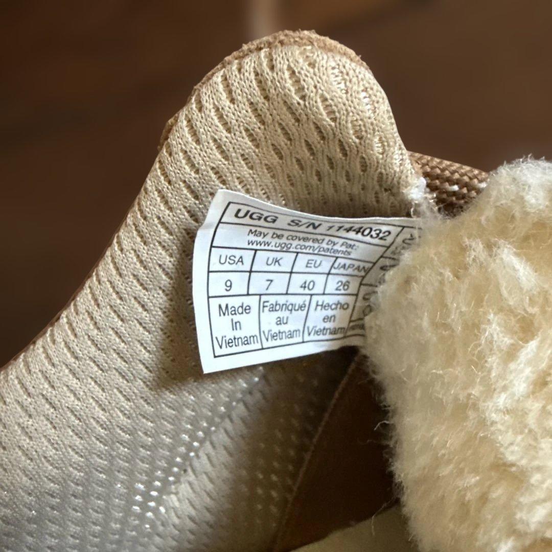 UGG ベージュ スニーカー サイズ9