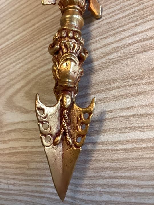 《 チベット密教　新品 》 プルパ　金メッキ　憤怒神　守護神　約13センチ　60