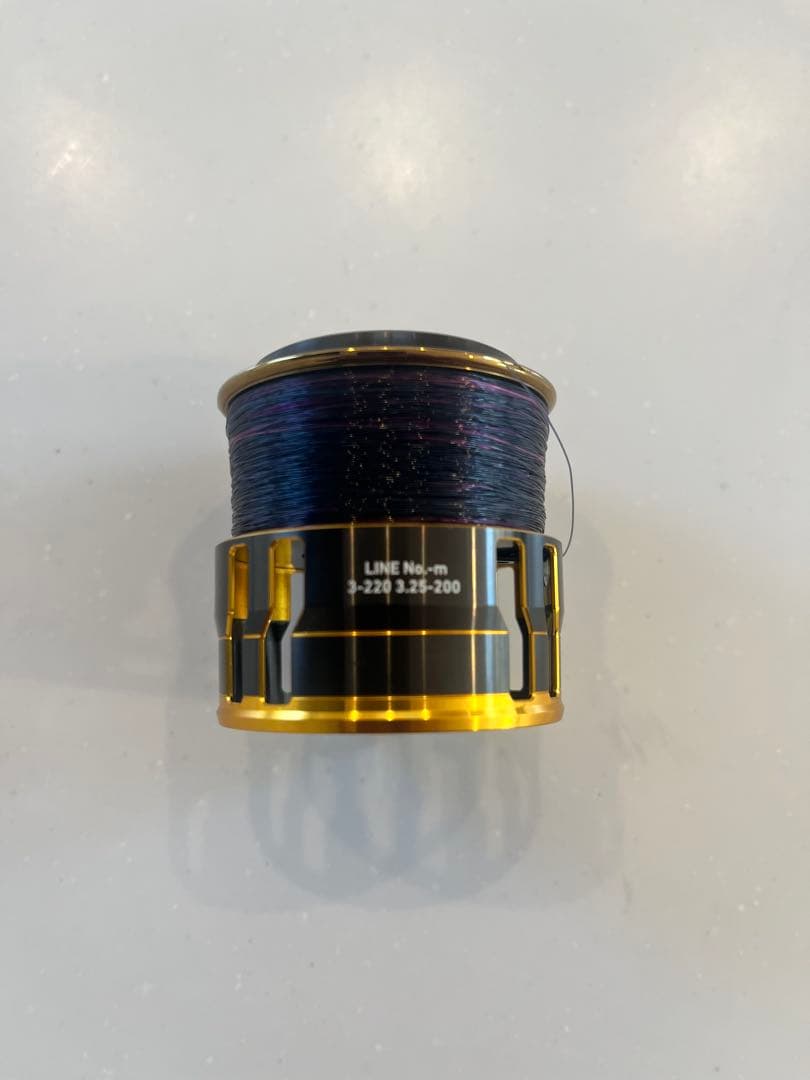 RCS ISO スプール 金色と黒