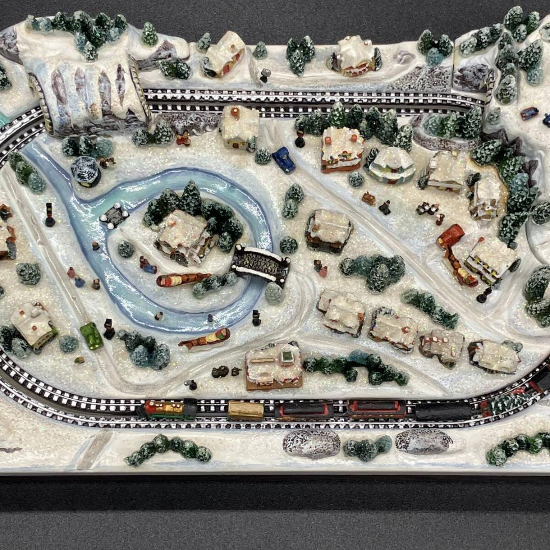 トーマスキンケード　田舎のクリスマス列車　ミニチュア　ジオラマ　クリスマス