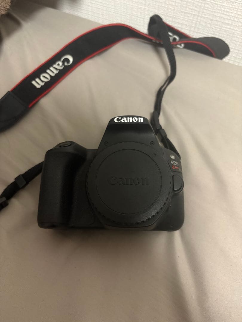 【最安値‼️】Canon EOS Kiss X9 デジタル一眼レフ　本体のみ