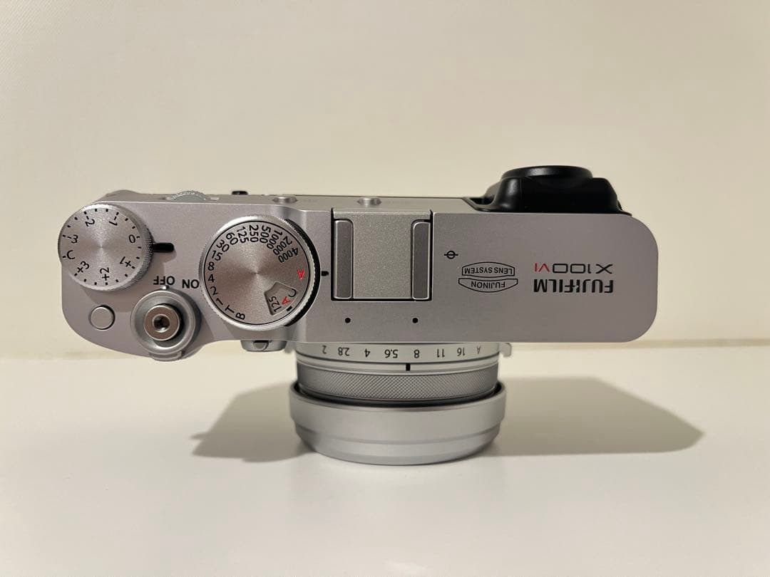 【極美品】Fujifilm X100VI シルバー　日・英2言語モデル