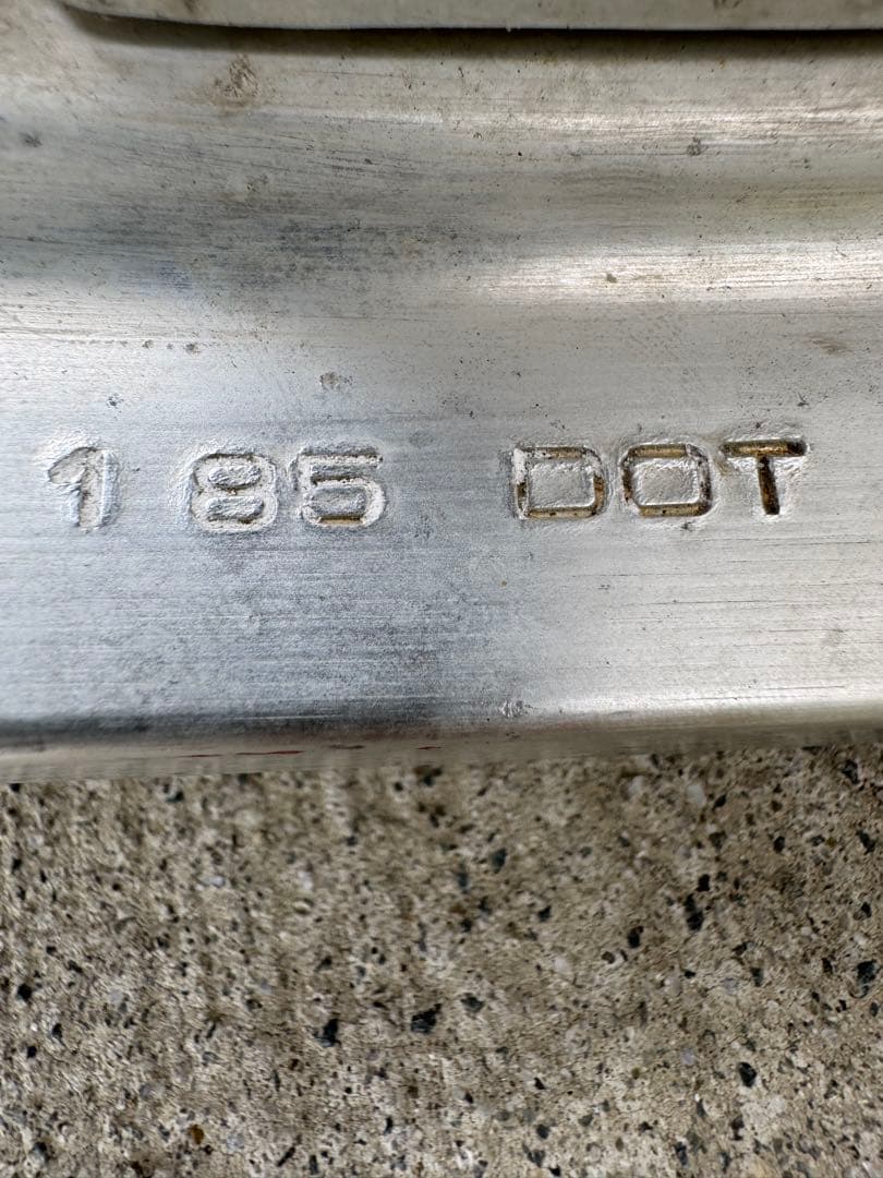 CBX400F フロントホイール