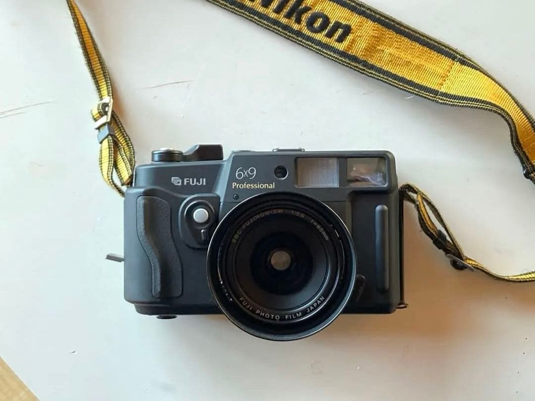 『完動品』FUJI GSW690III 6x9 中判フィルムカメラ　セール中！