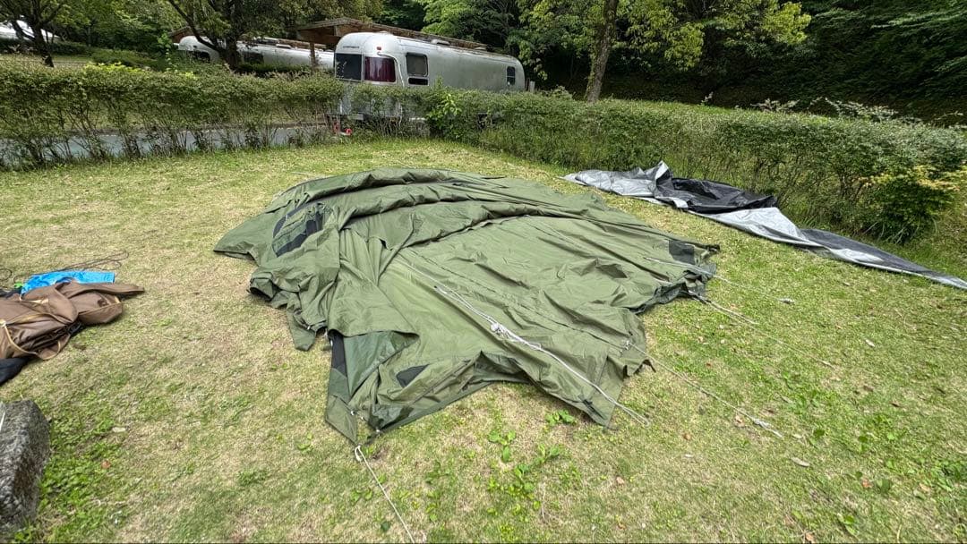 カマボコテント3 オプション品充実　寝室とリビングに分かれています