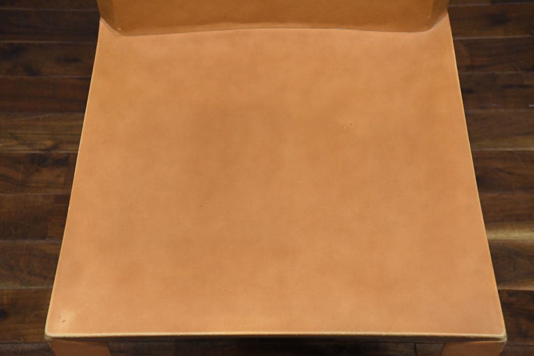 EEK129 IDC大塚家具 ポルトローナフラウ ローラ ダイニングチェア