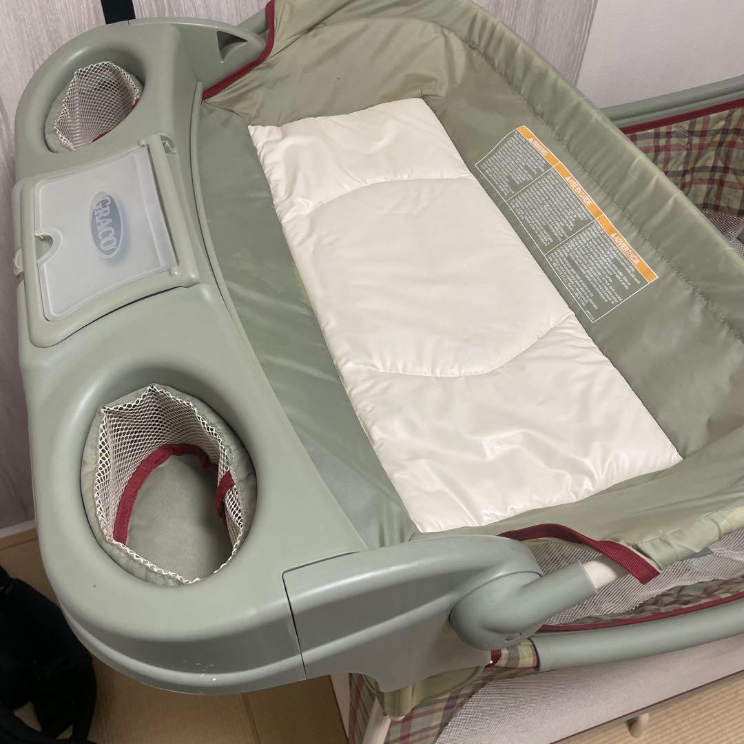 Graco グレコ　ベビーベッド　赤チェック