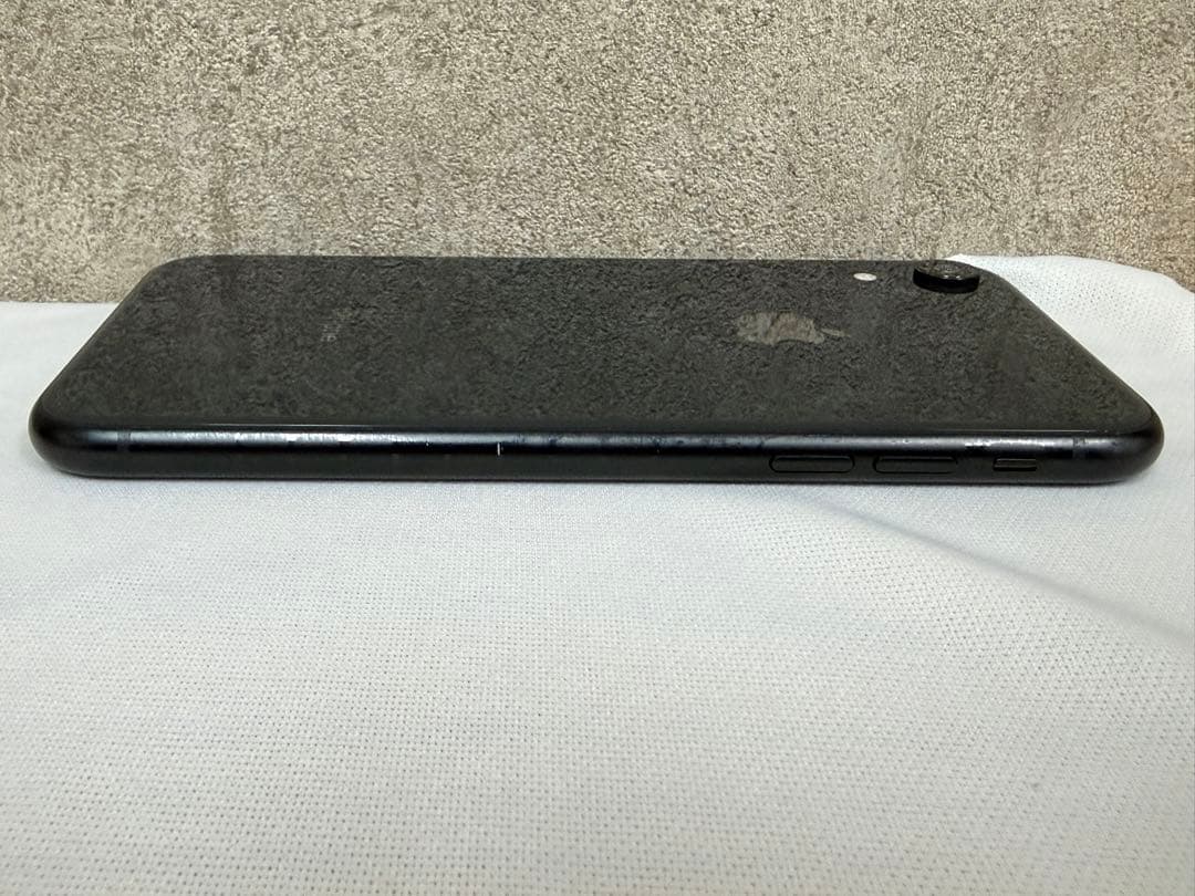 【美品】Apple iPhone XR ブラック 本体