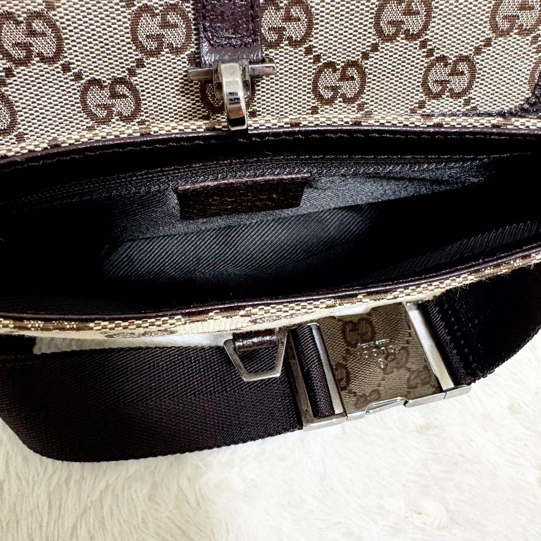 グッチ　ボディバッグ　ウエストポーチ　GG キャンバス　レザー　本革　ベージュ