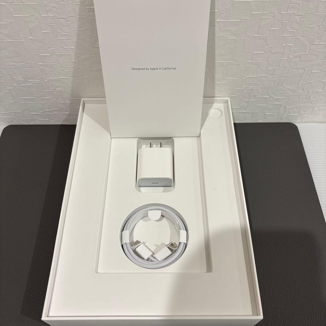 Apple iPad 第10世代 Wi-Fi 256GB シルバー A2696